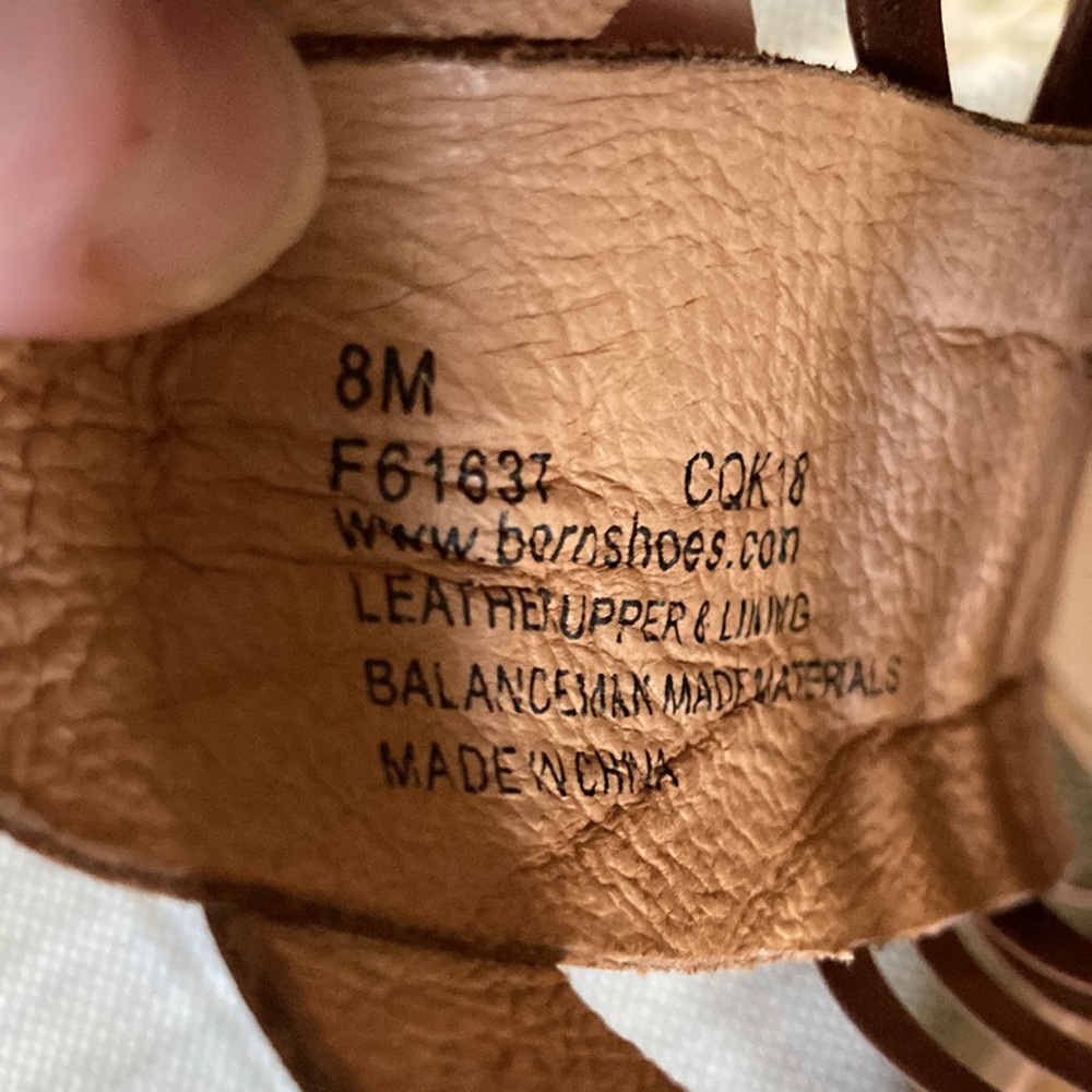 NWT Born Handcrafted leather sandal in brown - Picture 7 of 10
